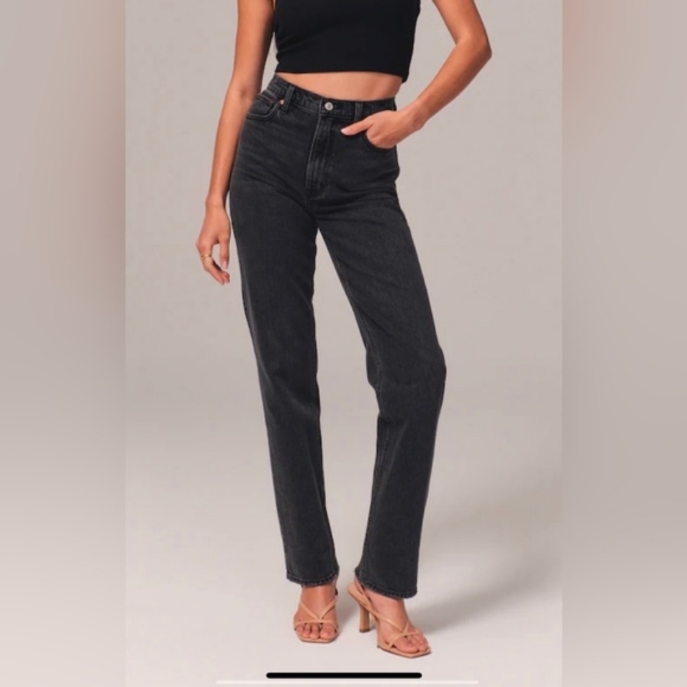 Abercrombie & Fitch The ‘90s Straight Ultra High Rise Black Jeans Curve Love